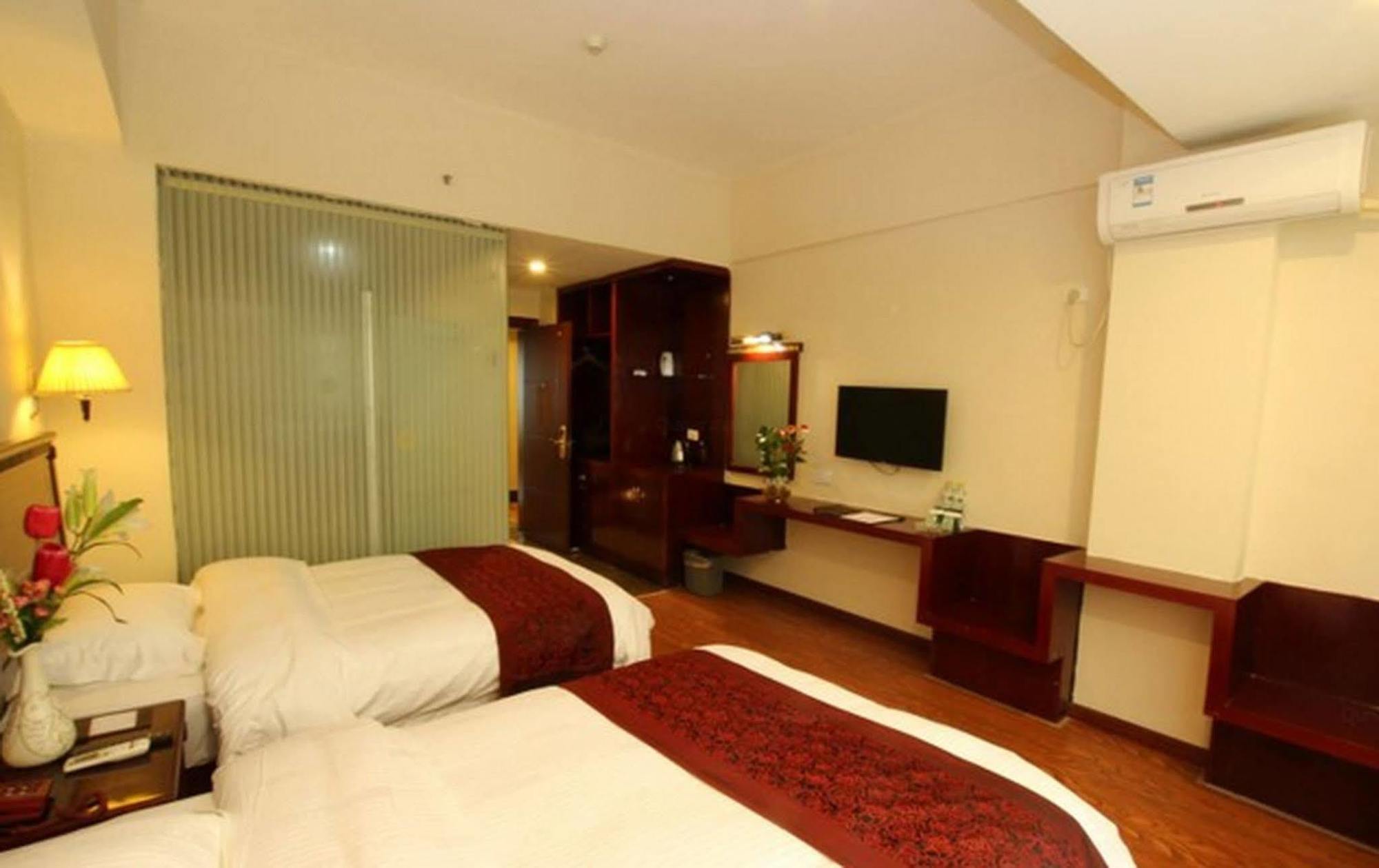 Greentree Inn Guangxi Guilin Lingui Jinshan Square Jinshui Road Express Hotel Exteriör bild